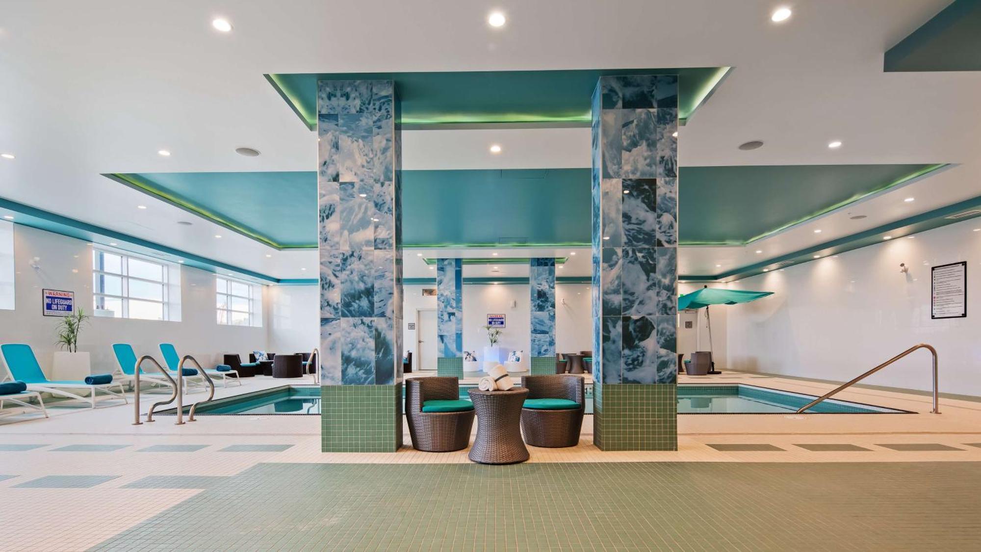 Executive Residency By Best Western Calgary City View North Bagian luar foto