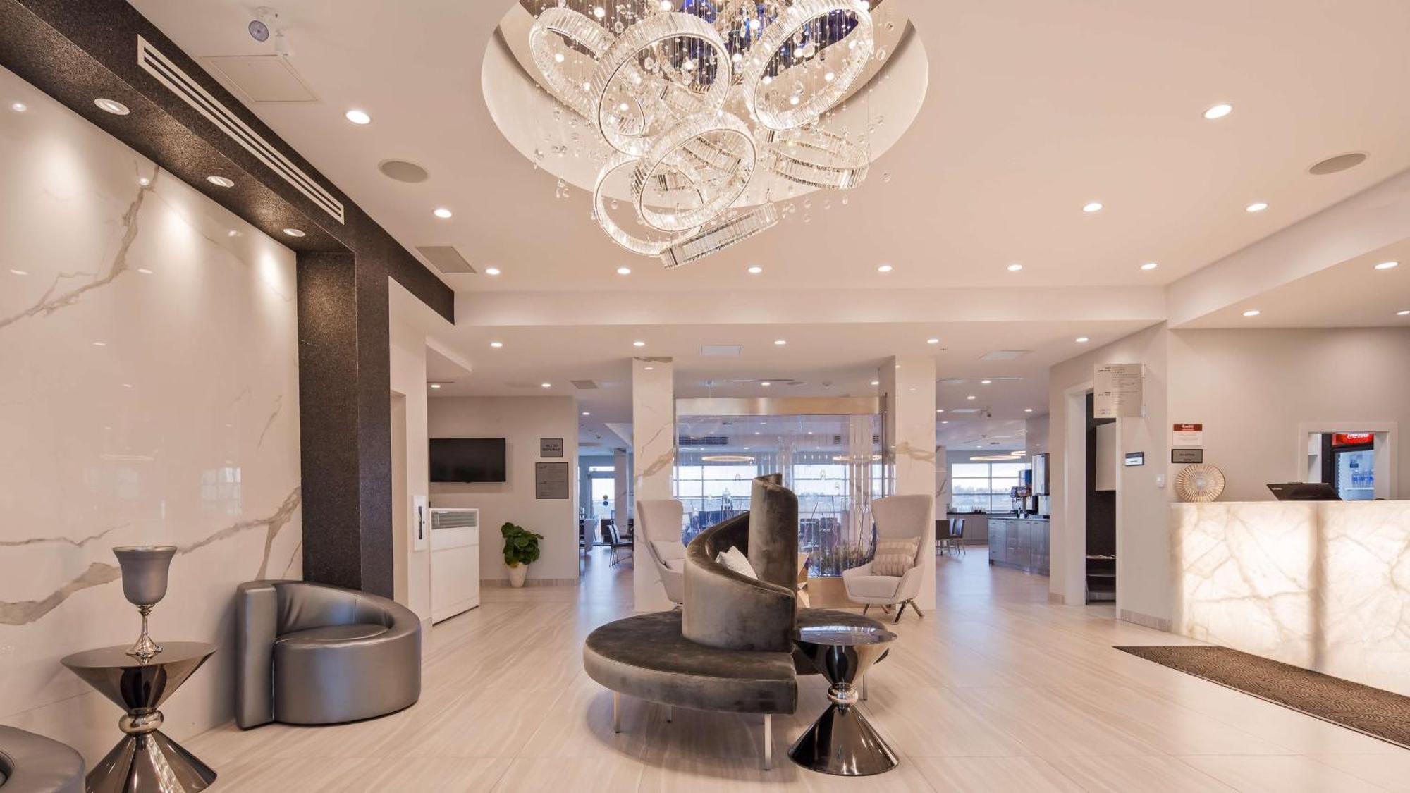 Executive Residency By Best Western Calgary City View North Bagian luar foto